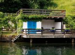 Galerie: Privater Badestrand mit Laube – Naturhäuschen Leitner – Naturhäuschen am Millstätter See – Urlaub am Millstätter See – Urlaub in Kärnten am See