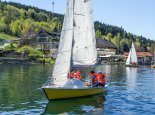 Galerie: Segeln beim Sporthotel ROYAL X – Urlaub am Millstätter See – Naturhäuschen Leitner – Urlaub in Kärnten am See