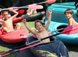 Galerie: Kajak fahren beim Sporthotel ROYAL X – Urlaub am Millstätter See – Naturhäuschen Leitner – Urlaub in Kärnten am See