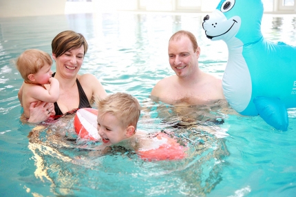 Hallenbad im Sporthotel ROYAL X – Familienurlaub in Kärnten am See – Familienurlaub am Millstätter See