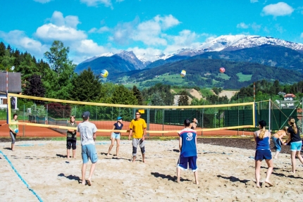 Beachvolleyball beim Sporthotel ROYAL X am Millstätter See – Urlaub in Kärnten am See