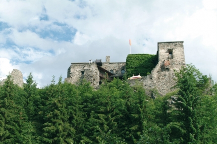 Burg Sommeregg – Familienurlaub in Kärnten am See – Naturhäuschen am Millstätter See – Naturhäuschen Leitner