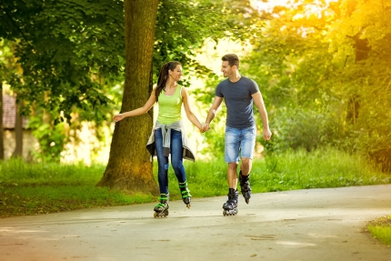 Verleih von Inlineskates beim Sporthotel ROYAL X – Naturhäuschen Leitner – Naturhäuschen in Kärnten am See – Familienurlaub am Millstätter See