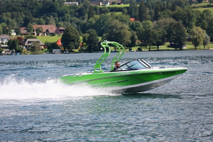 Motorboot am Millstätter See – Ferienhäuser Leitner – Urlaub in Kärnten am See – Urlaub am Millstätter See