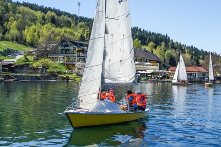 Segeln beim Sporthotel ROYAL X – Urlaub am Millstätter See – Naturhäuschen Leitner – Urlaub in Kärnten am See